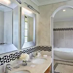 Renaissance Mediterraneo Hotel