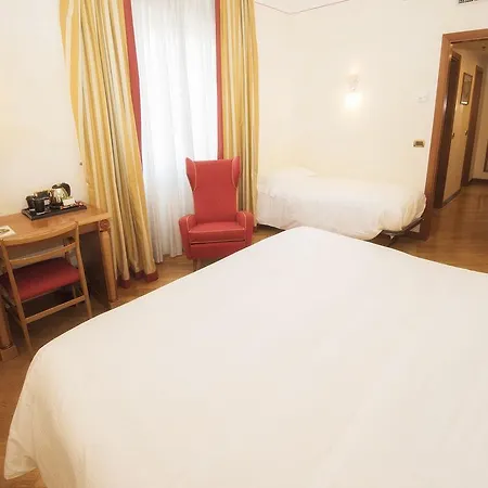 Szálloda Renaissance Mediterraneo 4*