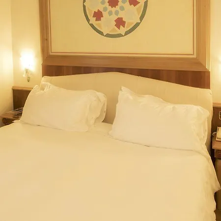 Renaissance Mediterraneo 4* Nápoly
