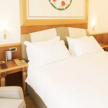 Szálloda Renaissance Mediterraneo 4*