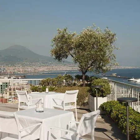 Szálloda Renaissance Mediterraneo 4*