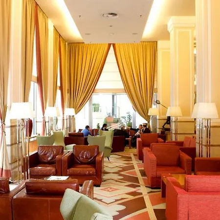 Hotel Renaissance Mediterraneo Nápoles