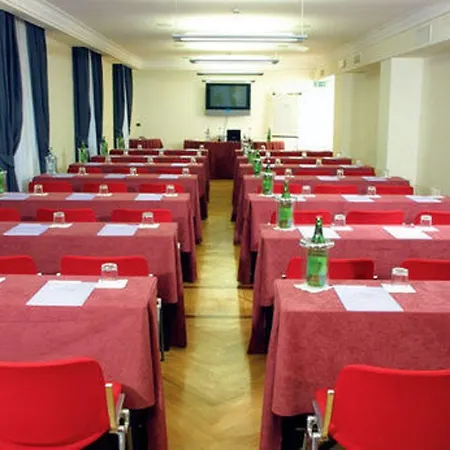 Renaissance Mediterraneo Szálloda Nápoly