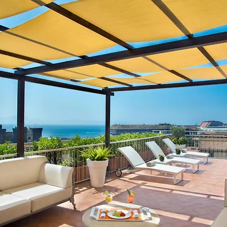 Renaissance Mediterraneo 4* Nápoly