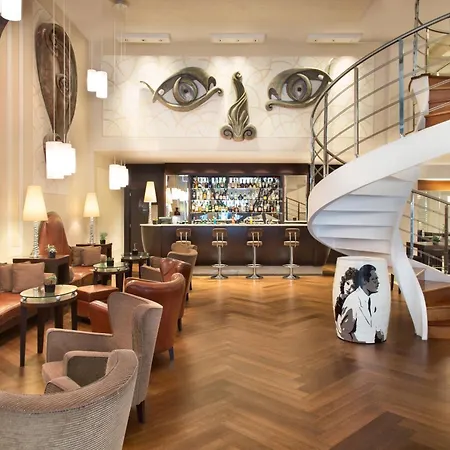 Renaissance Mediterraneo Hotel