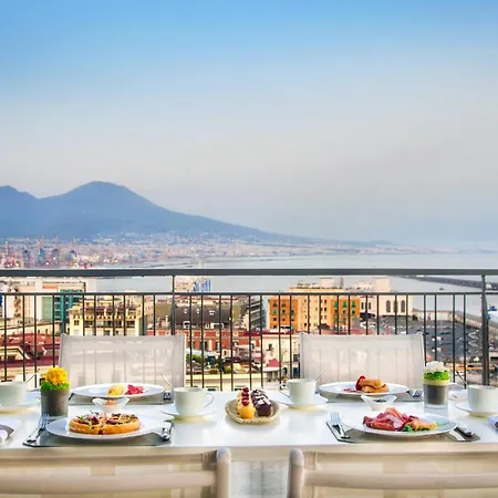 Renaissance Mediterraneo Hotel Nápoles
