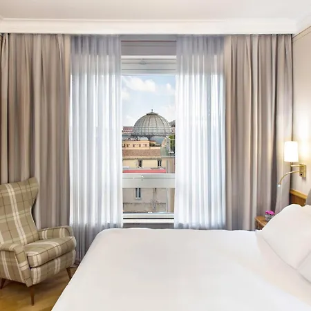 Hotel Renaissance Mediterraneo Nápoles