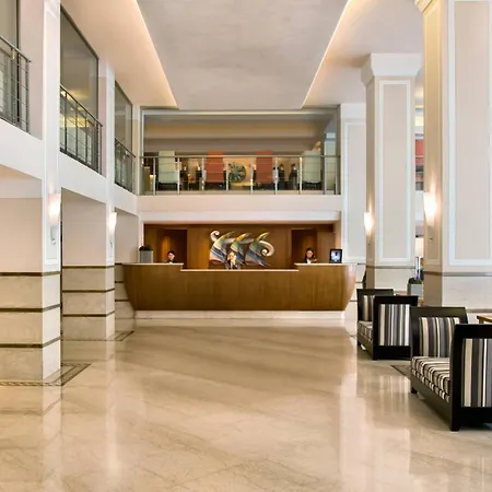 Renaissance Mediterraneo 4* Nápoly
