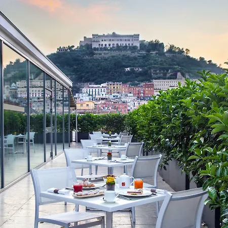 Renaissance Mediterraneo Hotel Napoli
