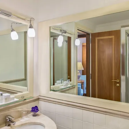 Renaissance Mediterraneo Hotel 4*