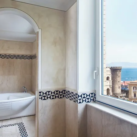 Renaissance Mediterraneo فندق