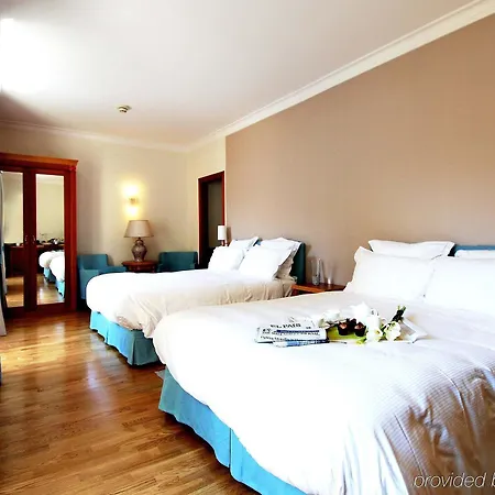 Renaissance Mediterraneo Hotel