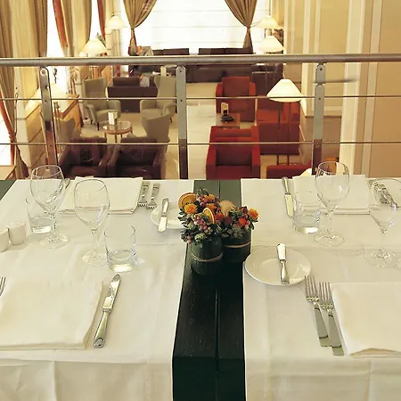 Hotel Renaissance Mediterraneo Nápoles