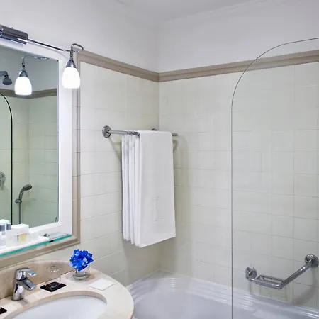 Renaissance Mediterraneo 4* Naples